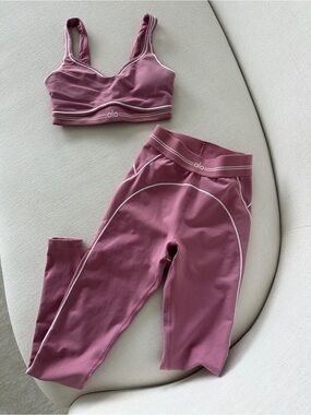 ALO airbrush high-waist heart throb legging, pink wild rose/white and bra